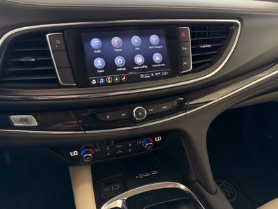 2022 Buick Enclave Essence