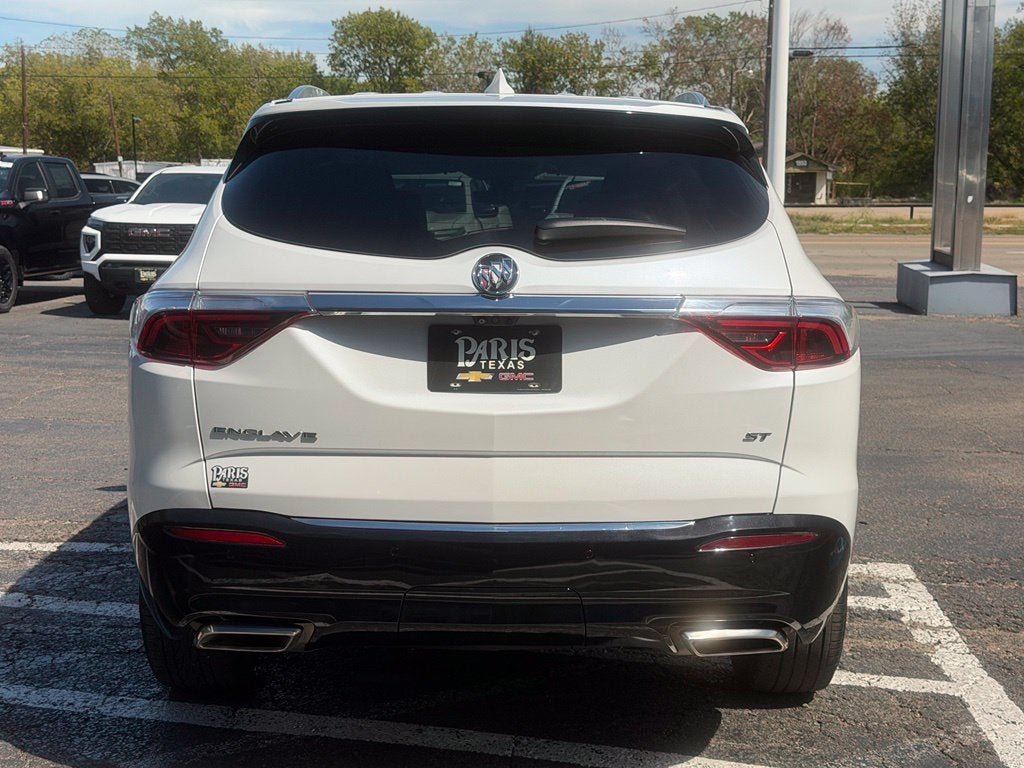2022 Buick Enclave Essence