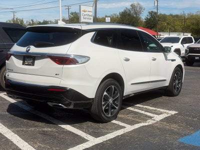 2022 Buick Enclave Essence