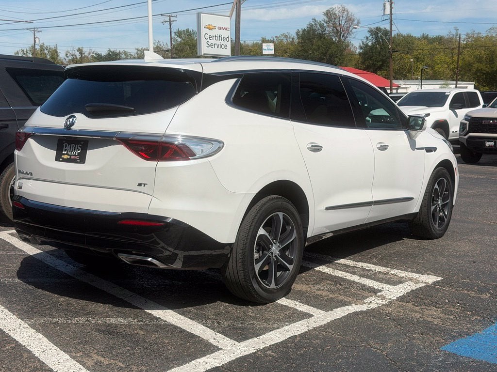 2022 Buick Enclave Essence