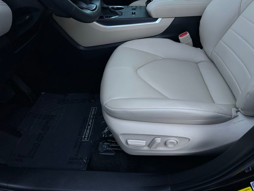 2025 Toyota Highlander LE