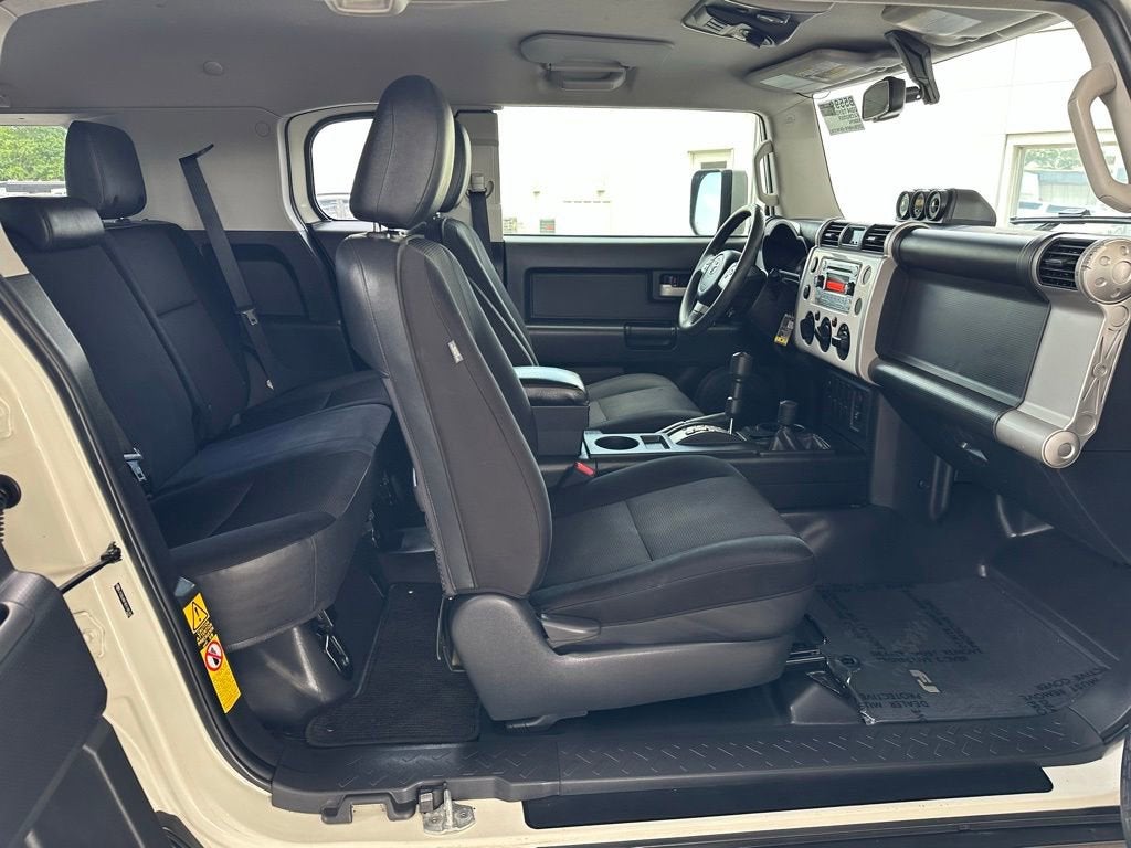 2014 Toyota FJ Cruiser Base