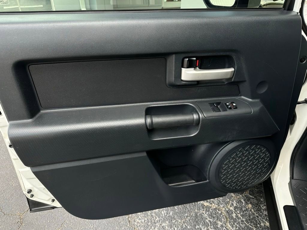 2014 Toyota FJ Cruiser Base