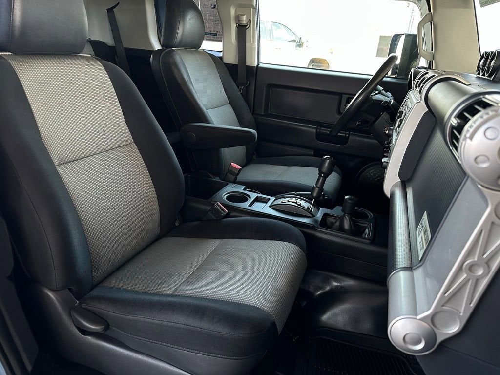 2014 Toyota FJ Cruiser Base