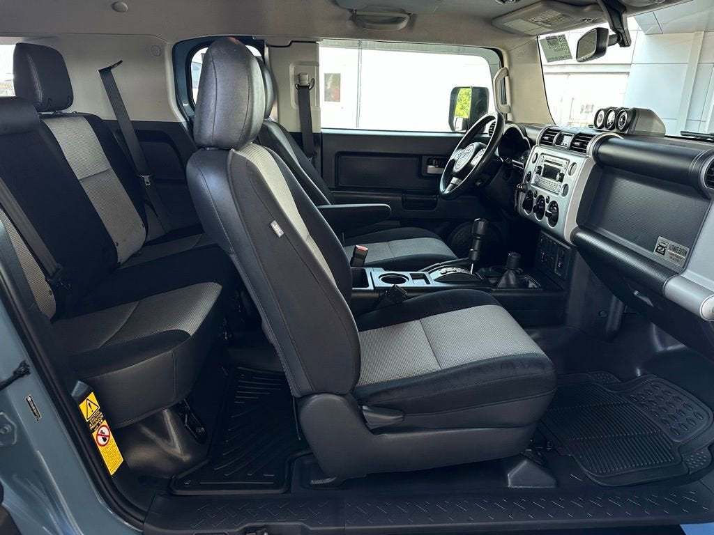 2014 Toyota FJ Cruiser Base