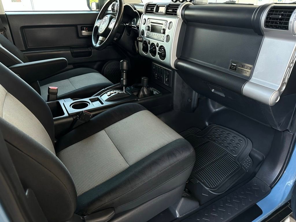 2014 Toyota FJ Cruiser Base