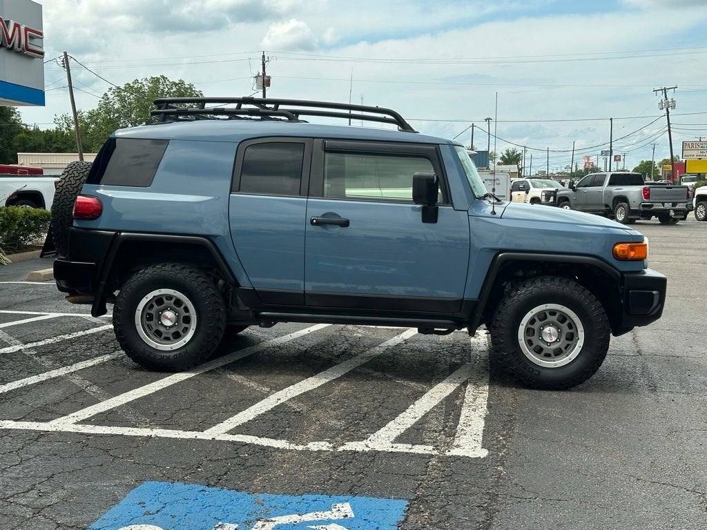 2014 Toyota FJ Cruiser Base