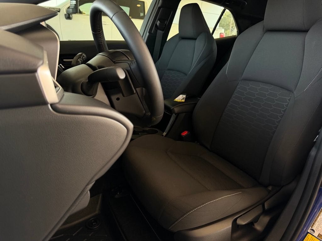 2025 Toyota Corolla Hatchback SE