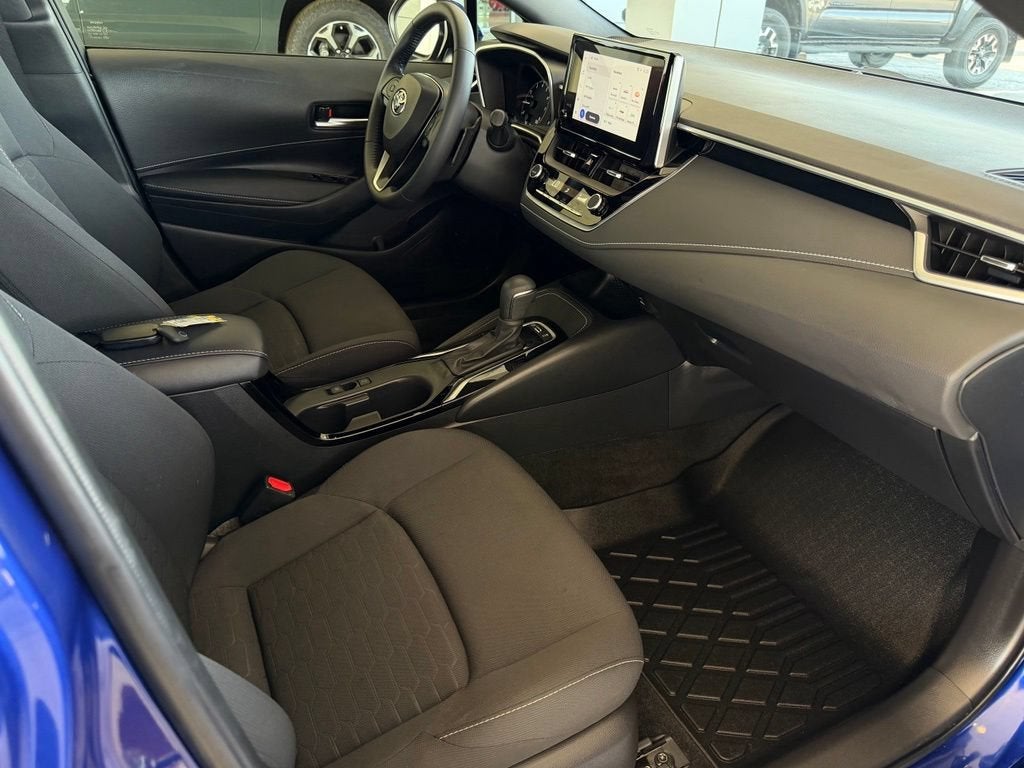 2025 Toyota Corolla Hatchback SE