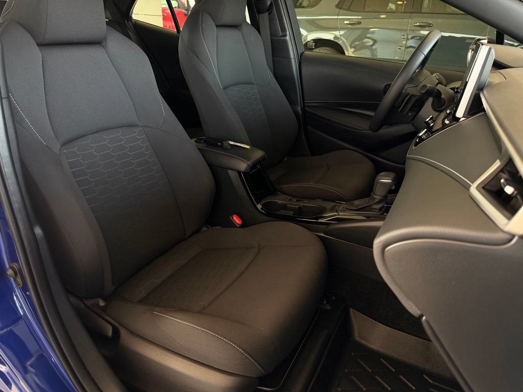 2025 Toyota Corolla Hatchback SE