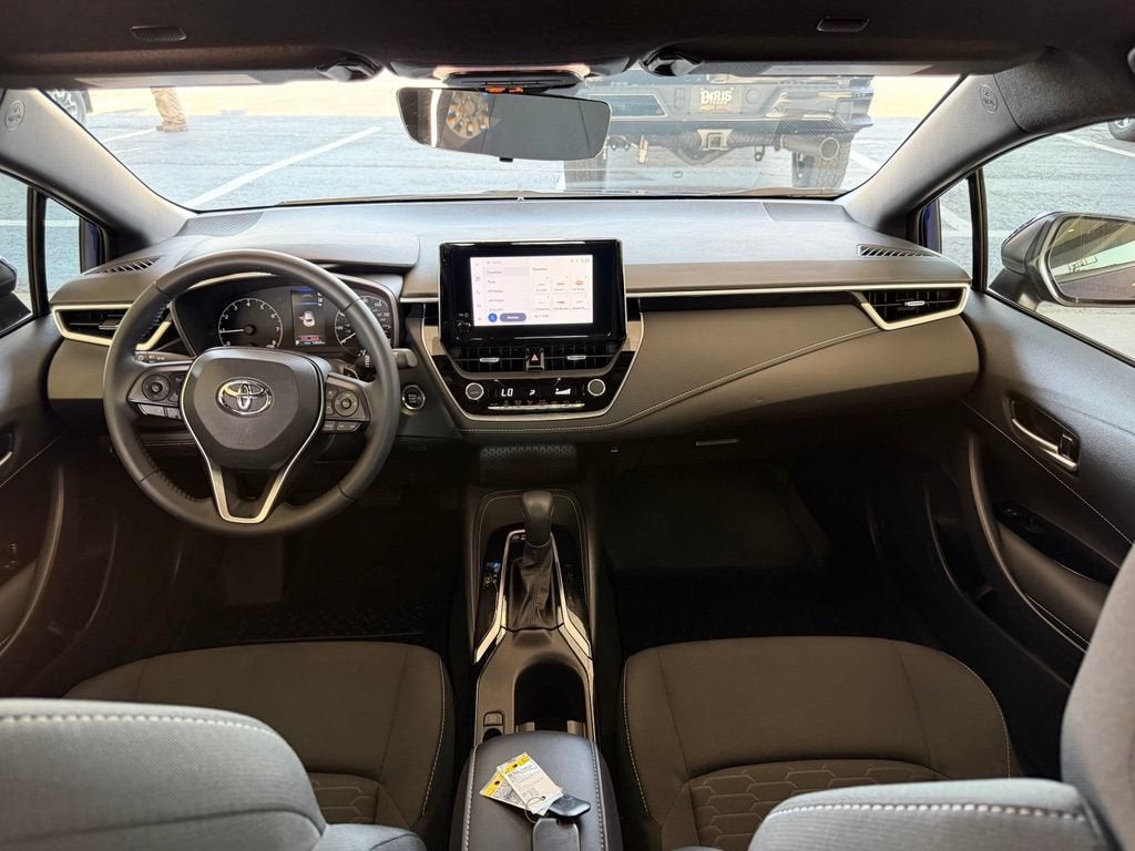 2025 Toyota Corolla Hatchback SE