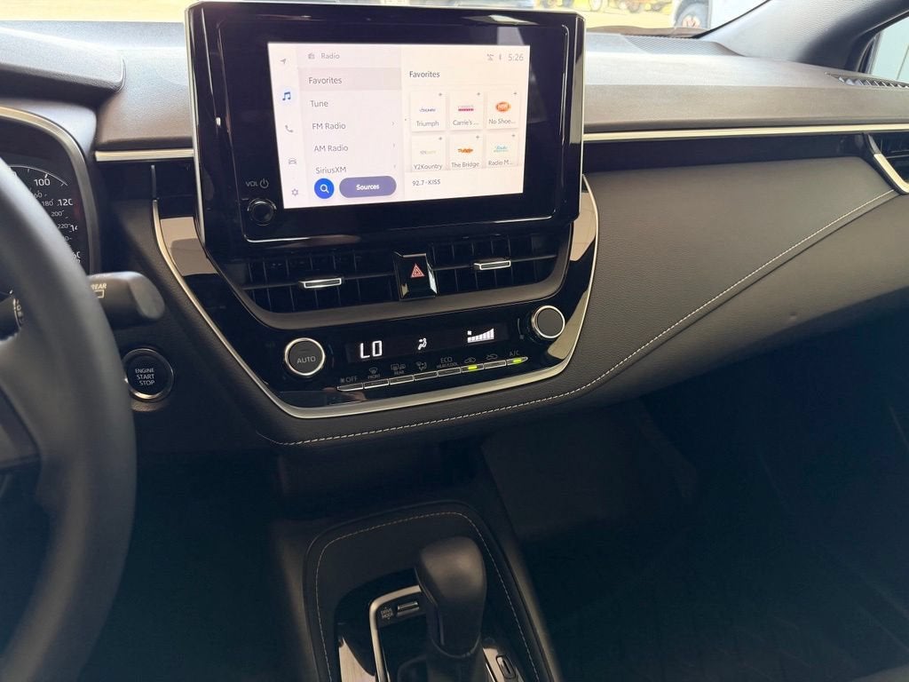 2025 Toyota Corolla Hatchback SE