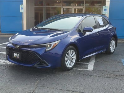 2025 Toyota Corolla Hatchback SE