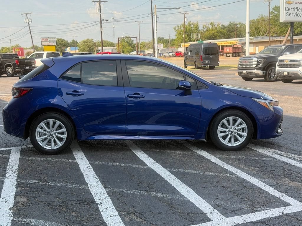 2025 Toyota Corolla Hatchback SE