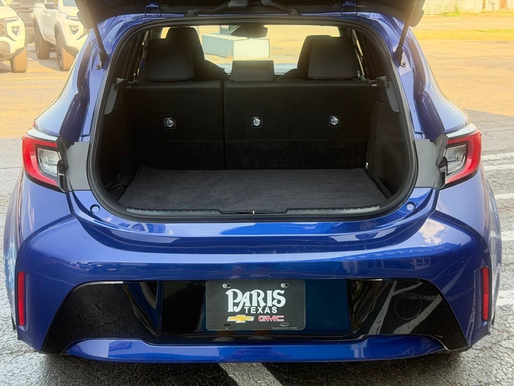 2025 Toyota Corolla Hatchback SE