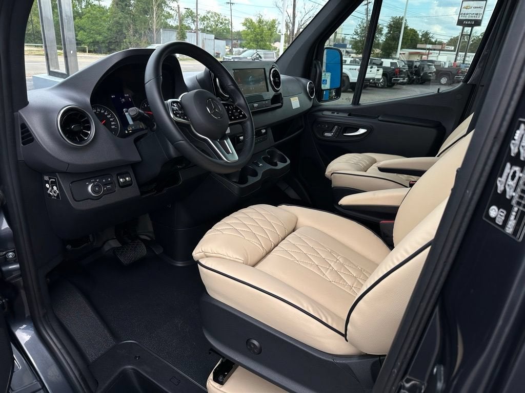 2023 Mercedes-Benz Sprinter Cargo Van Base