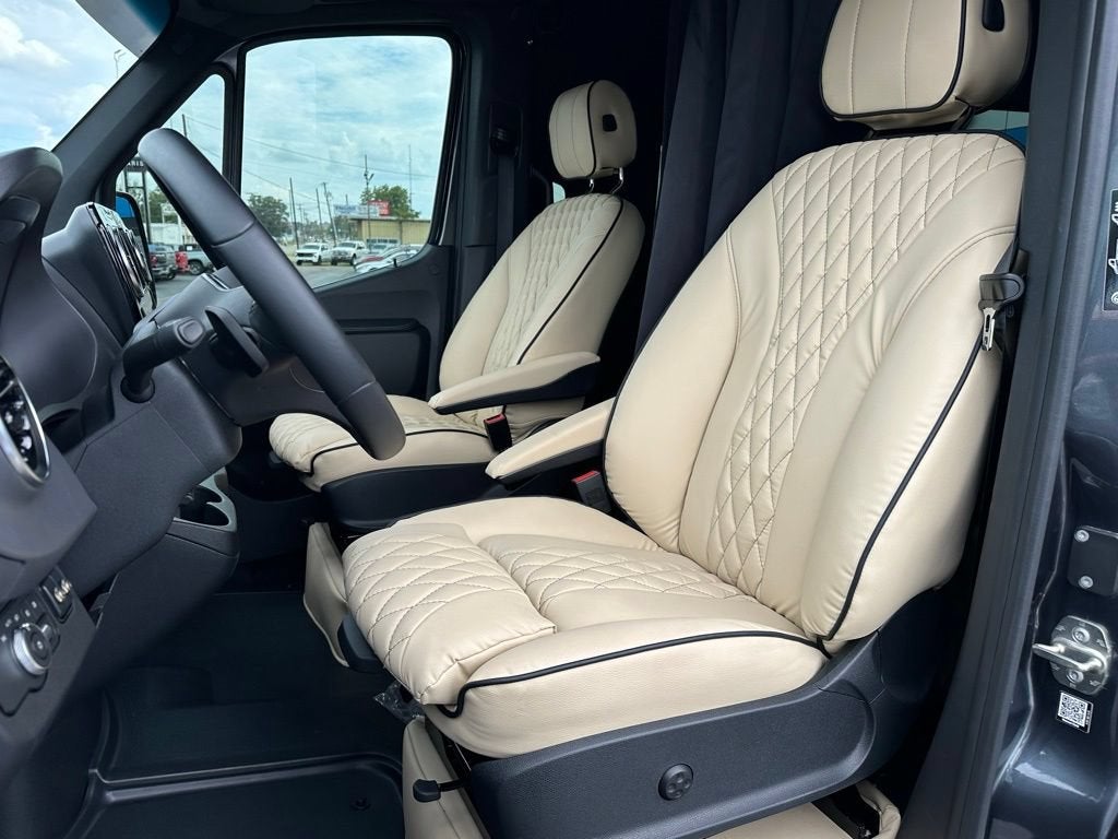 2023 Mercedes-Benz Sprinter Cargo Van Base