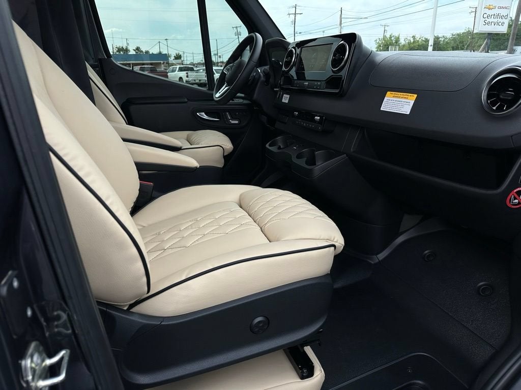 2023 Mercedes-Benz Sprinter Cargo Van Base